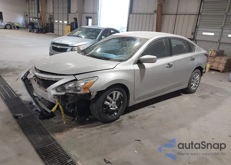 2015 Nissan Altima 2.5/2.5 S/2.5 Sl/2.5 Sv z USA, uszkodzony, nr VIN 1N4AL3AP1FN874366